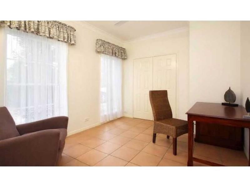 9 Turnberry Place, Carindale QLD 4152