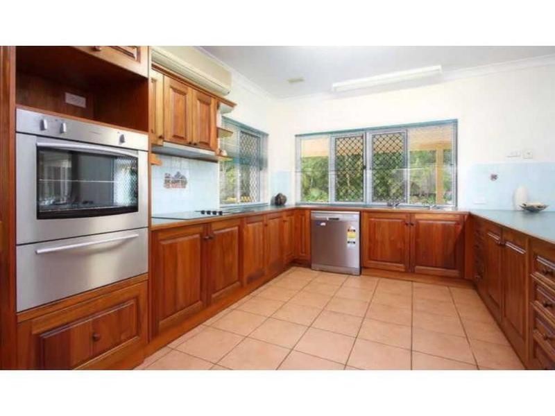 9 Turnberry Place, Carindale QLD 4152