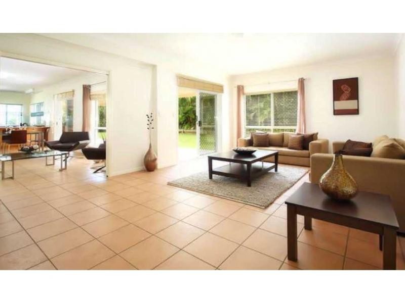 9 Turnberry Place, Carindale QLD 4152