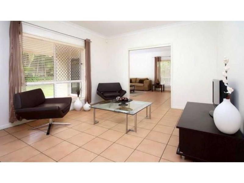 9 Turnberry Place, Carindale QLD 4152