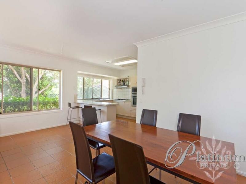 33 Eromanga Street, Carindale QLD 4152