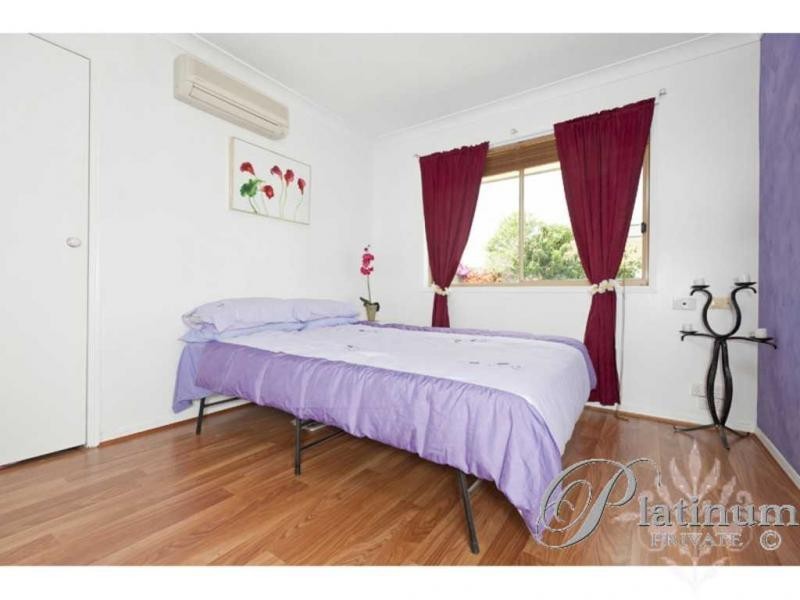 18 Talaroo Street, Carindale QLD 4152