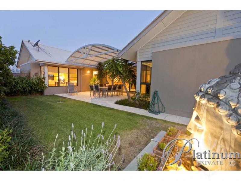 51 Mossvale Drive, Wakerley QLD 4154