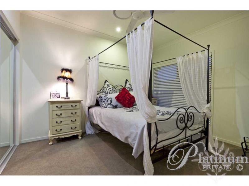 51 Mossvale Drive, Wakerley QLD 4154