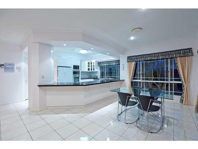 109 Delaney Circuit, Carindale QLD 4152