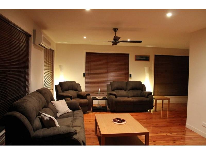 2 Satellite Court, Tanah Merah QLD 4128