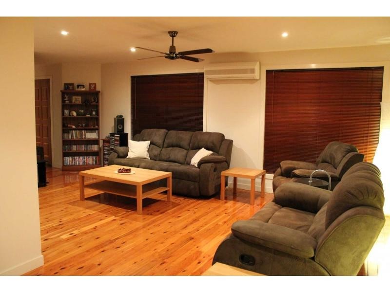 2 Satellite Court, Tanah Merah QLD 4128