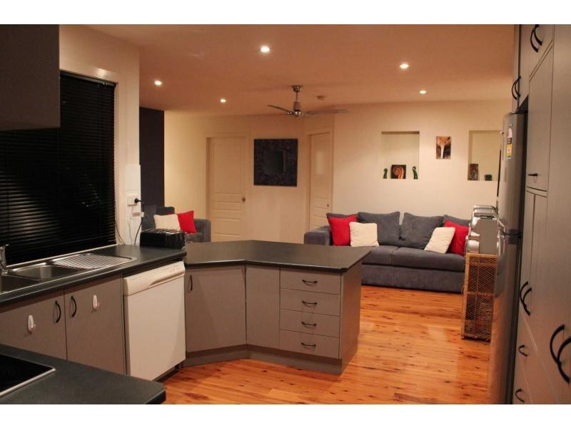2 Satellite Court, Tanah Merah QLD 4128