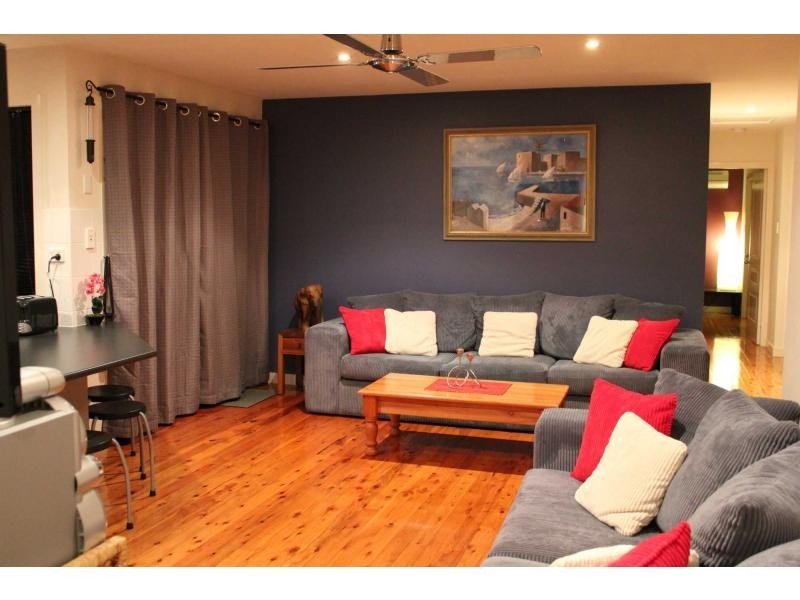 2 Satellite Court, Tanah Merah QLD 4128