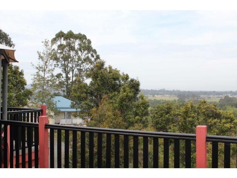 2 Satellite Court, Tanah Merah QLD 4128