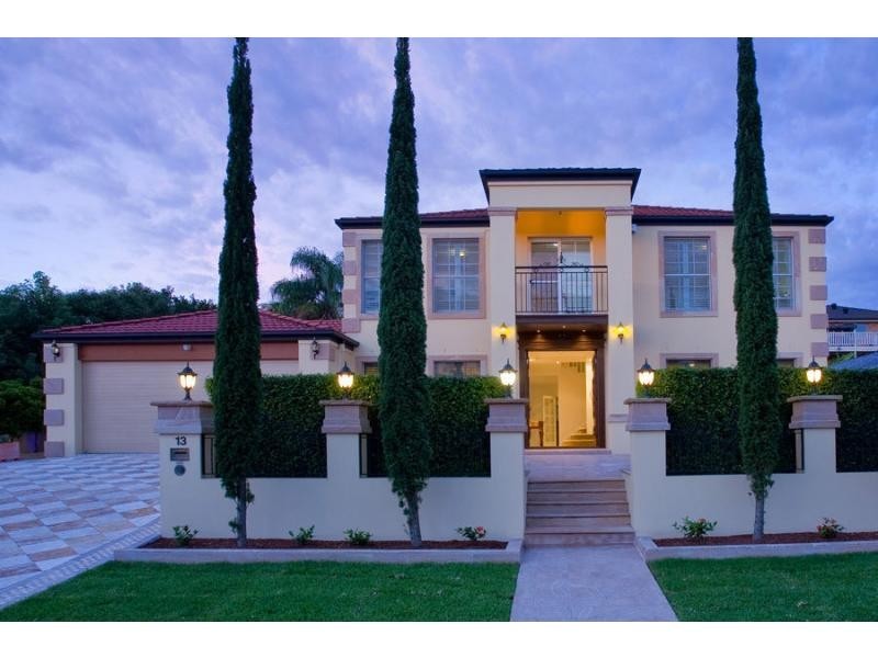 13 Turnberry Place, Carindale QLD 4152