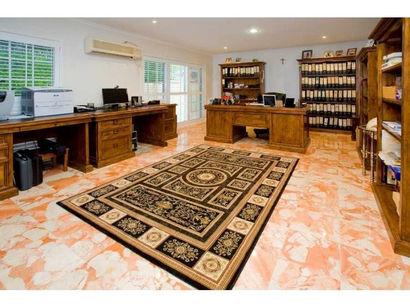 13 Turnberry Place, Carindale QLD 4152