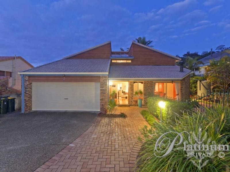2 Carnegie Court, Carindale QLD 4152