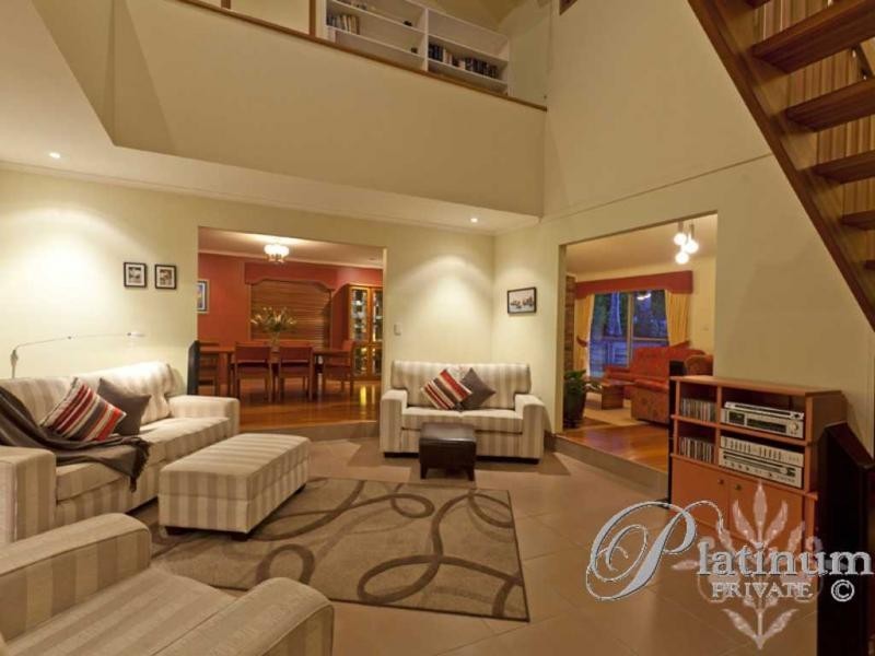 2 Carnegie Court, Carindale QLD 4152