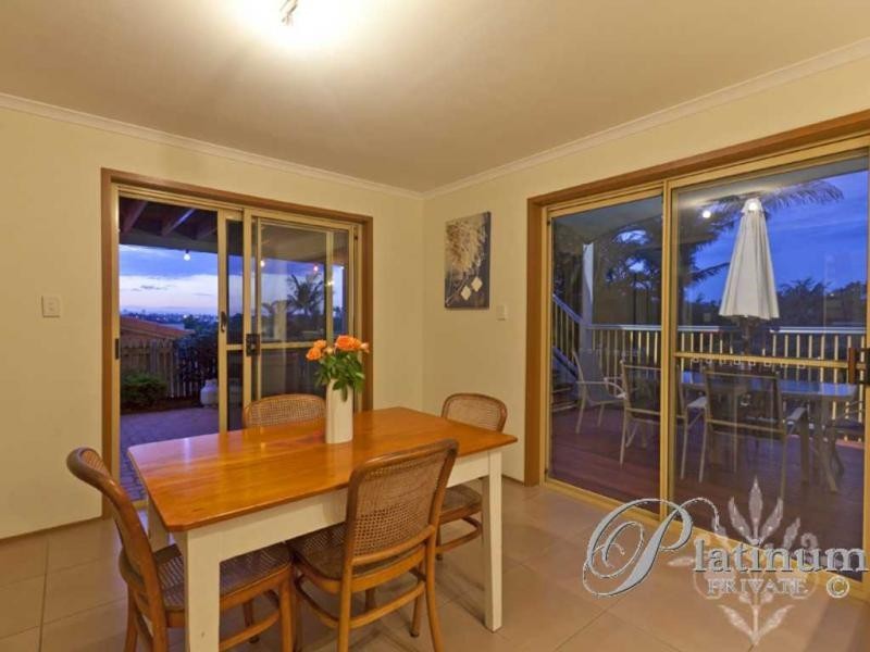 2 Carnegie Court, Carindale QLD 4152