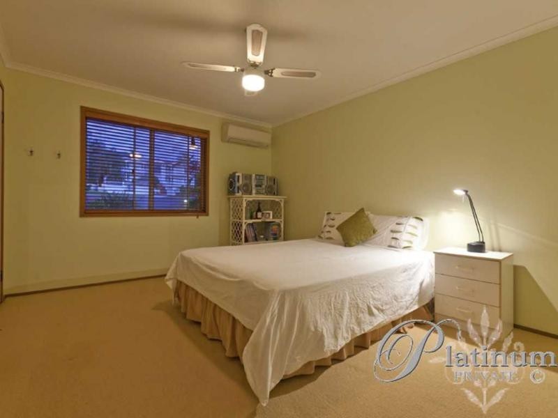 2 Carnegie Court, Carindale QLD 4152