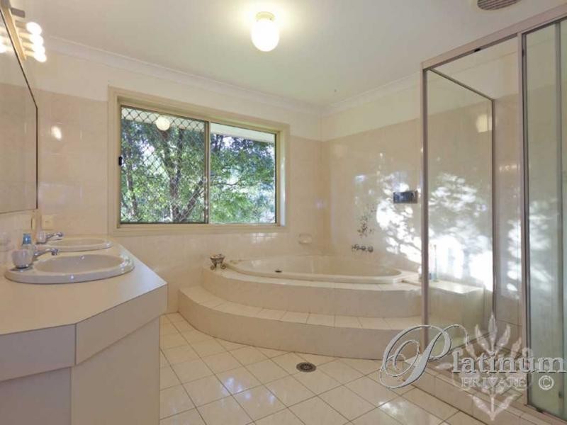 3 Jennings Court, Carindale QLD 4152