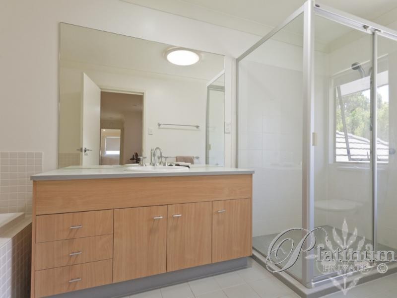 18 Yarra Road, Wakerley QLD 4154