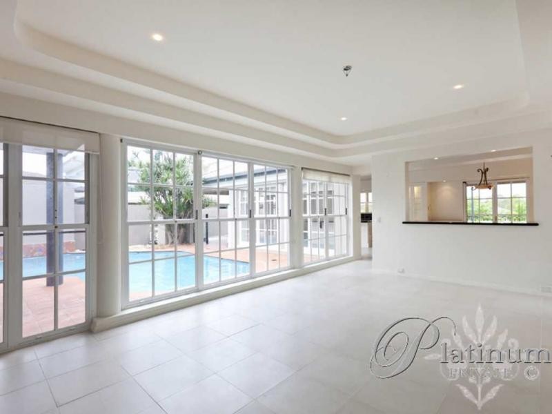3 Troon Place, Carindale QLD 4152