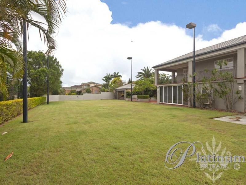 3 Troon Place, Carindale QLD 4152
