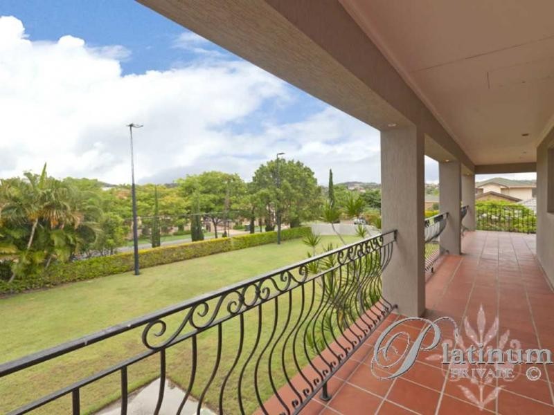 3 Troon Place, Carindale QLD 4152