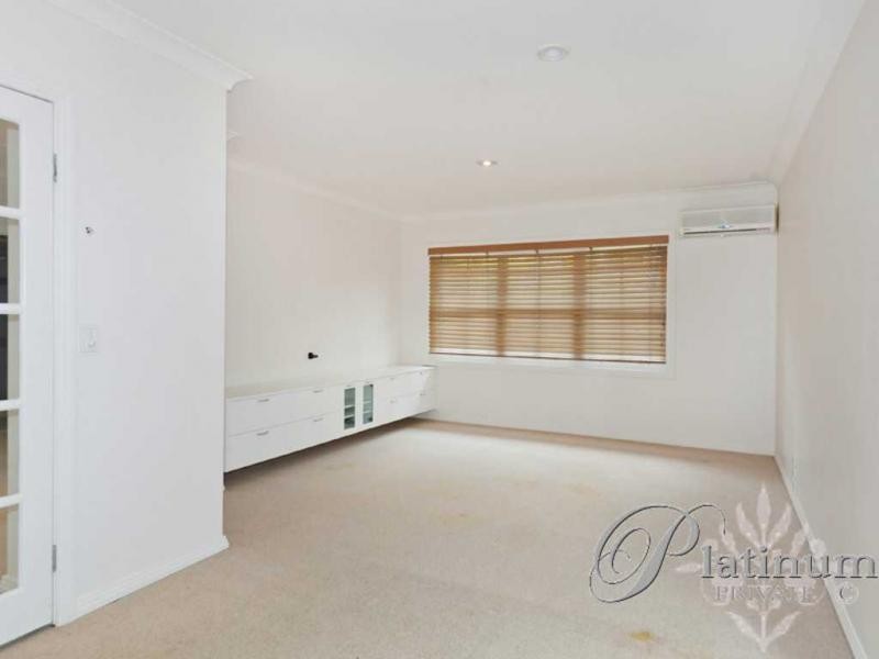 3 Troon Place, Carindale QLD 4152