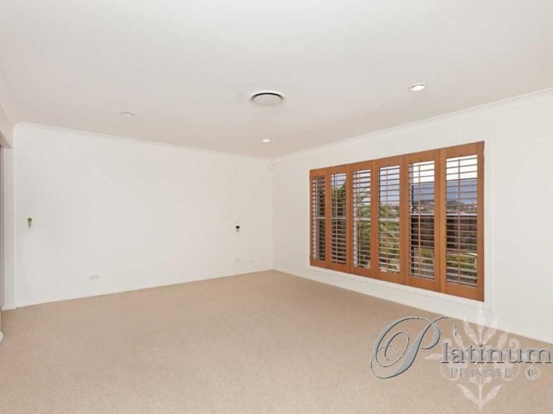 3 Troon Place, Carindale QLD 4152