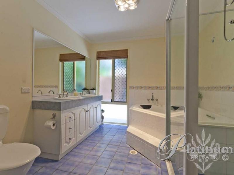 53 Tristania Way, Mount Gravatt East QLD 4122