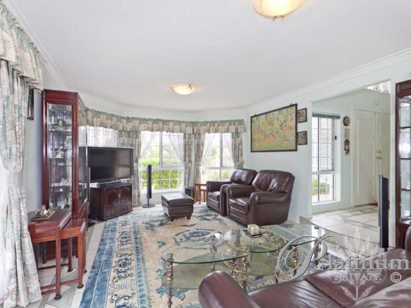 137 Cribb Road, Carindale QLD 4152