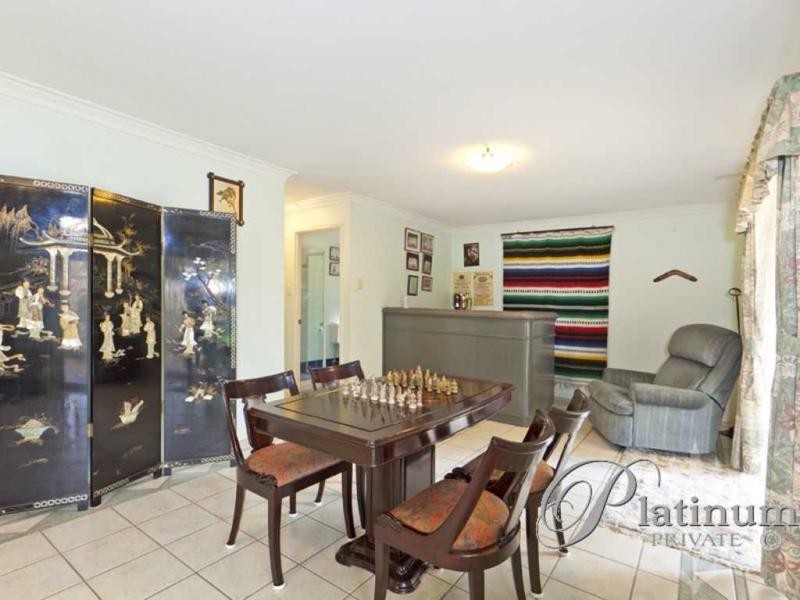 137 Cribb Road, Carindale QLD 4152