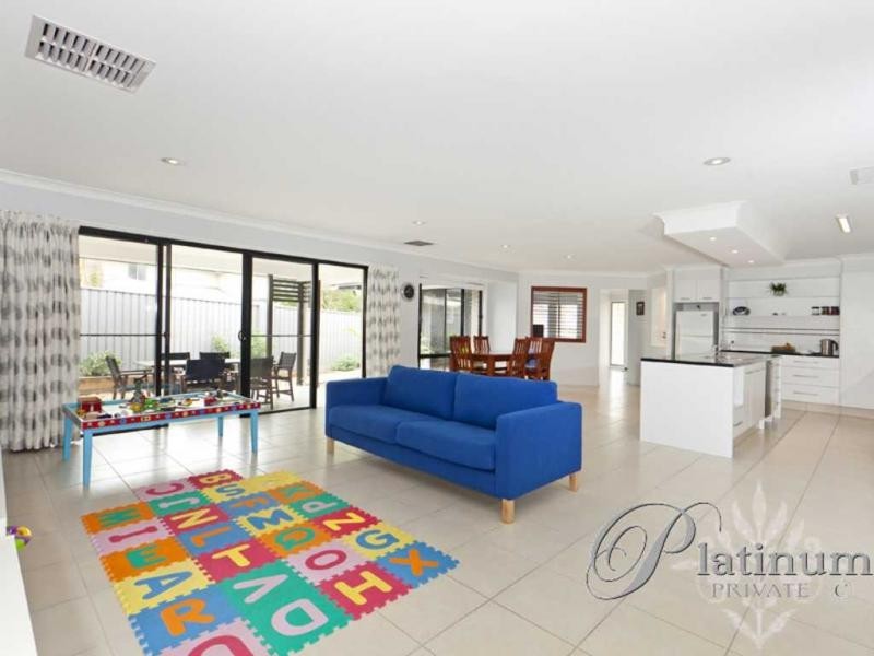 59 Moss Road, Wakerley QLD 4154