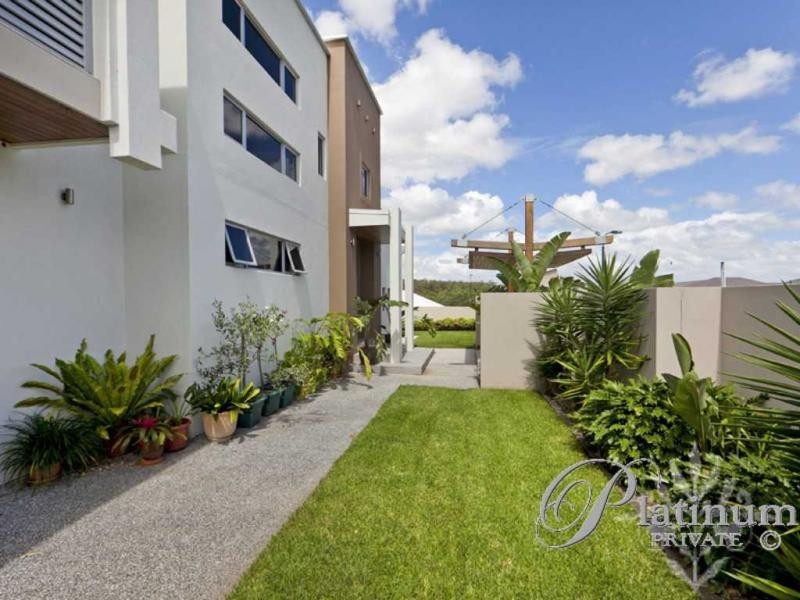 1 Mark Townend Link, Daisy Hill QLD 4127