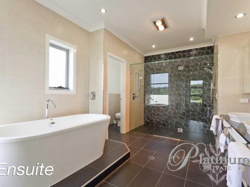 1 Mark Townend Link, Daisy Hill QLD 4127