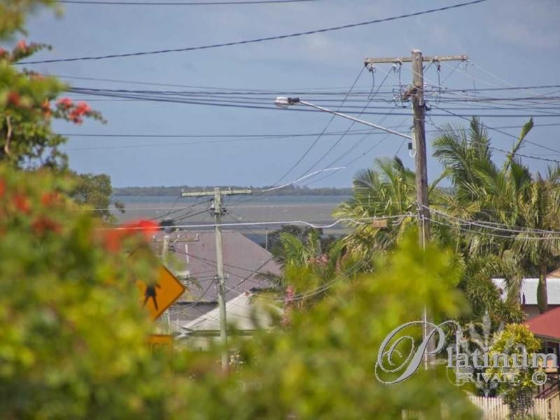 87 Glenora Street, Wynnum QLD 4178