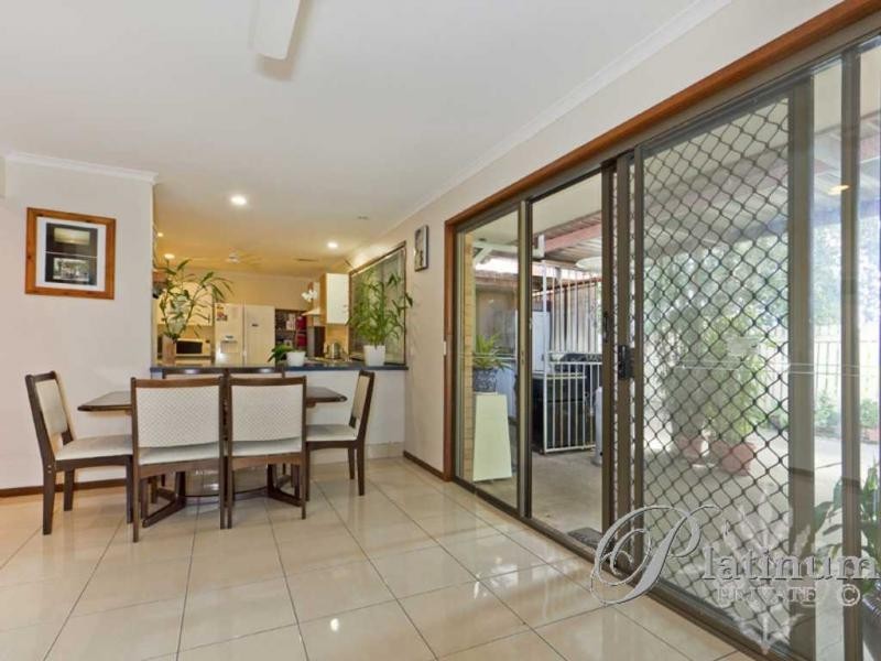 87 Glenora Street, Wynnum QLD 4178