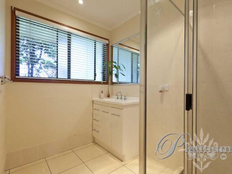 87 Glenora Street, Wynnum QLD 4178