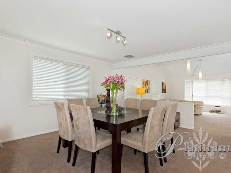 3 Boynedale Street, Carindale QLD 4152