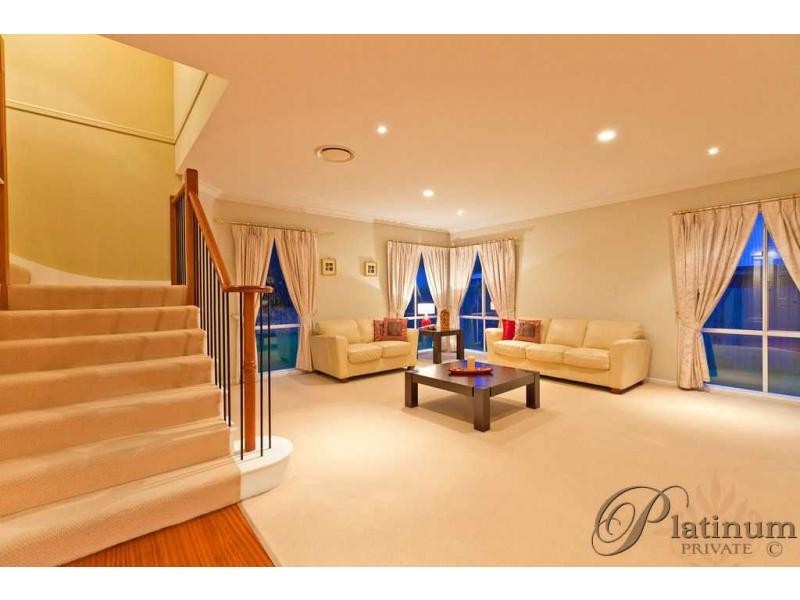 57 Silky Oak Crescent, Carindale QLD 4152