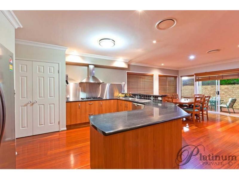 57 Silky Oak Crescent, Carindale QLD 4152