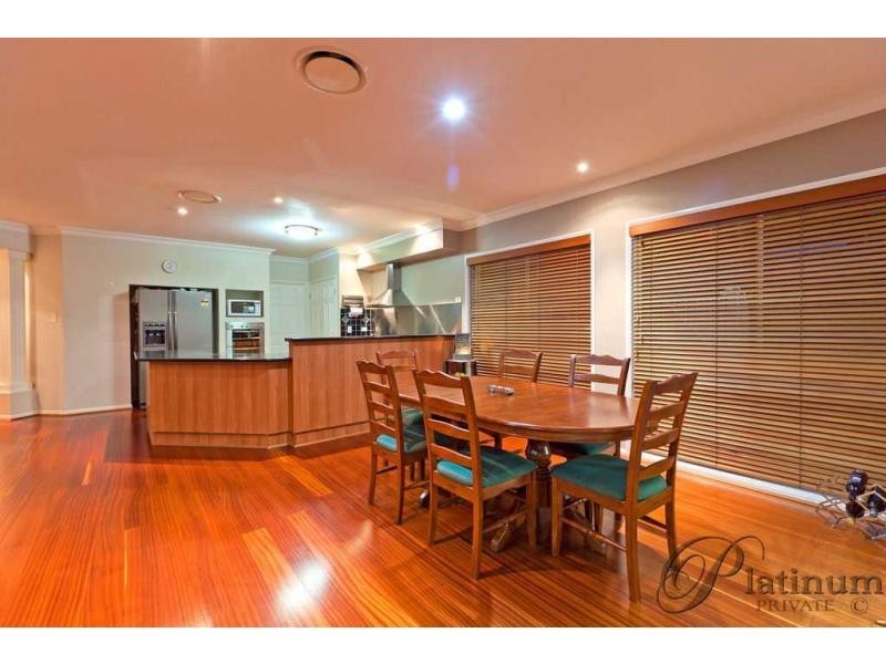 57 Silky Oak Crescent, Carindale QLD 4152