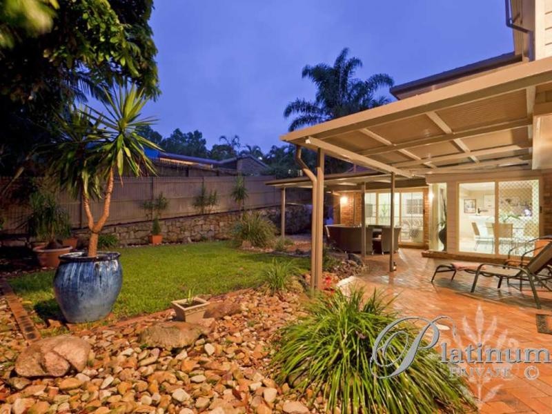 97 Kilmorey Street, Carindale QLD 4152