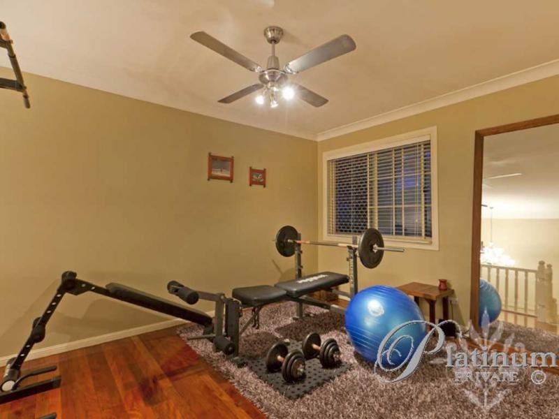 97 Kilmorey Street, Carindale QLD 4152