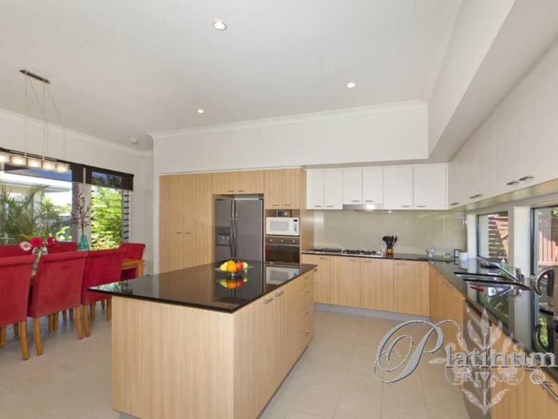 2 Hepburn Close, Wakerley QLD 4154