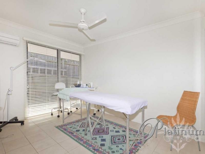2 Hepburn Close, Wakerley QLD 4154
