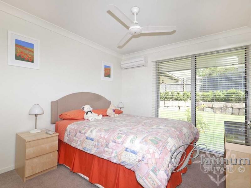 2 Hepburn Close, Wakerley QLD 4154