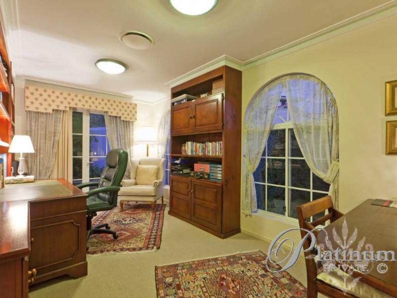 12 Quetta Close, Carindale QLD 4152