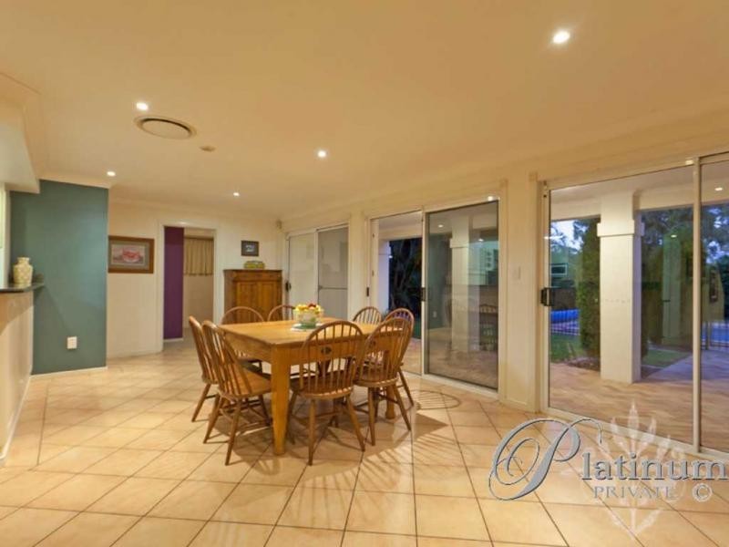 12 Quetta Close, Carindale QLD 4152