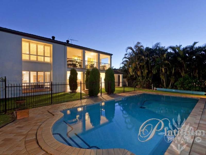 12 Quetta Close, Carindale QLD 4152