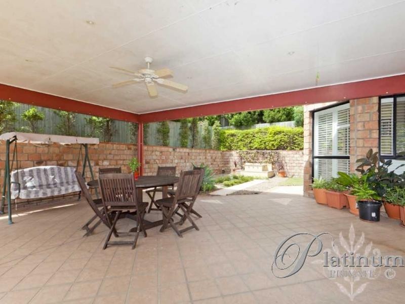 30 Golden Oak Crescent, Carindale QLD 4152