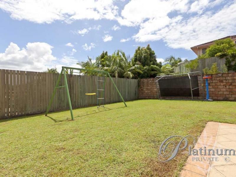 30 Golden Oak Crescent, Carindale QLD 4152